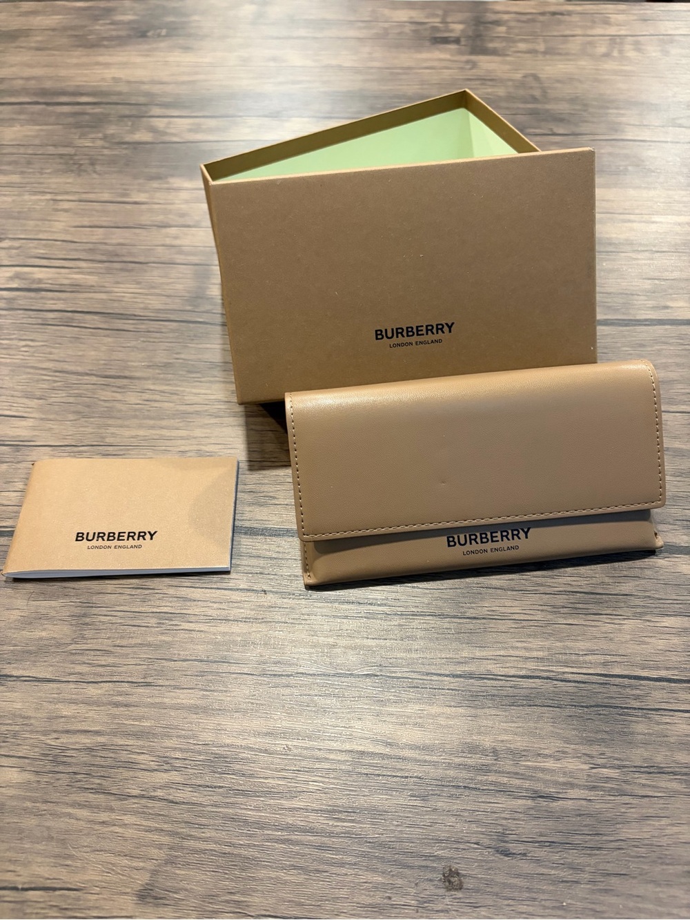 Burberry Tan Sunglasses Case Booklet Cleaning Cloth and Box no Sunglasses